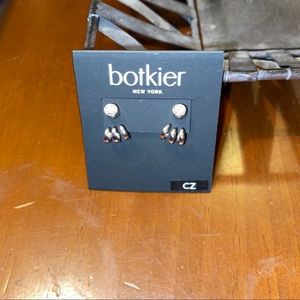 NWT Botkier Silver Claw Earrings